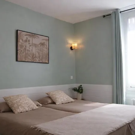 Hotel L'harmony Saint-Arnoult-en-Yvelines