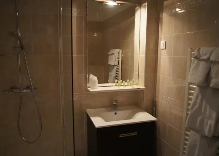 Hotel L'harmony Saint-Arnoult-en-Yvelines